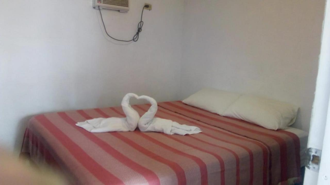 Hostal Cabanas Don Jorge بويرتو بكويريزو مورينو الغرفة الصورة
